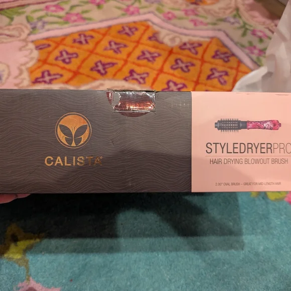 Calista Hair Drying Blowout Brush - Picture 2 of 7